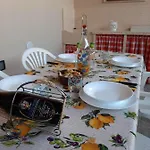 شقة 